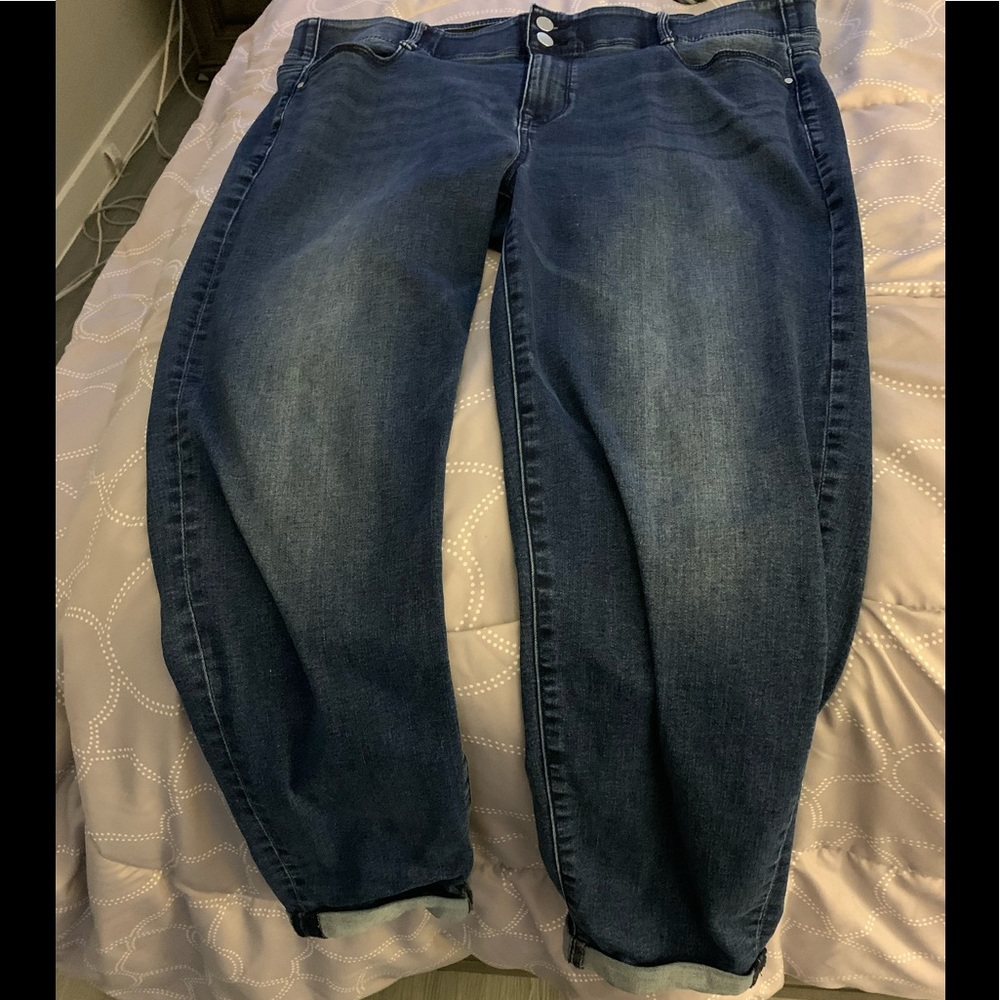 Apt. 9 Midrise Capri Jeans Size 18
